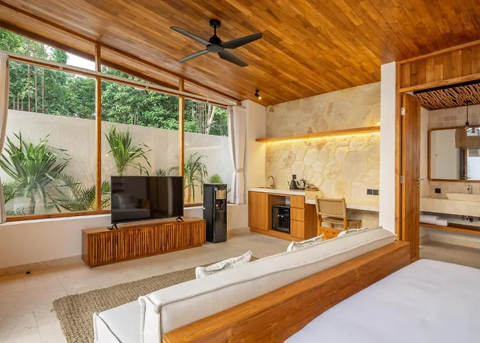 Nalu Villa *