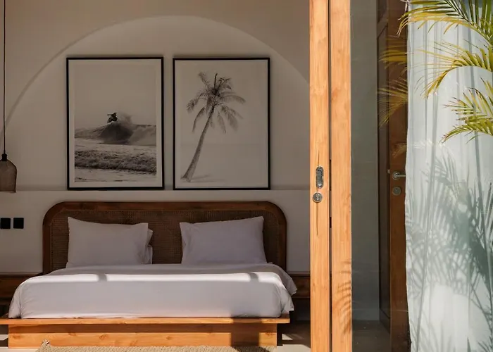 Nalu Villa *